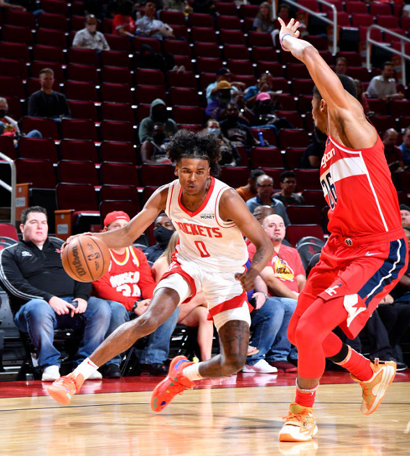 英雄联盟-斯图加特迎意大利杯关键赛，转会期手感冰凉，更衣室稳定，细节决定成败的简单介绍